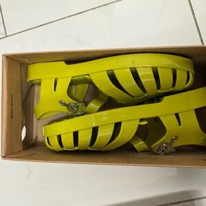 Girls mini Melissa sandal size 1 us